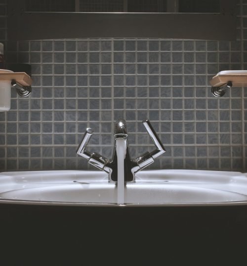 bathroom-690774-1920_orig